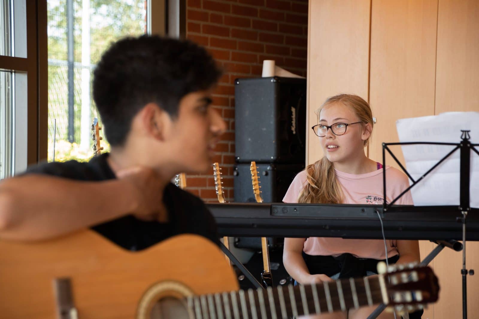 Musikundervisning på Bogø Kostskole